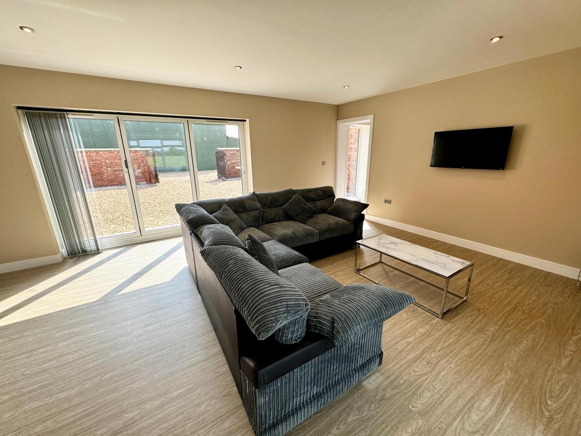 Luxury Isla Cottages, Bourne! Dog-Friendly, Countryside Views, Garden, Parking, 5Mins Pubs - Family Holiday Exterior photo